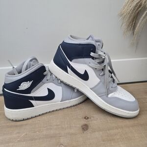 Nike Kids Sneakers in Navy and Gray